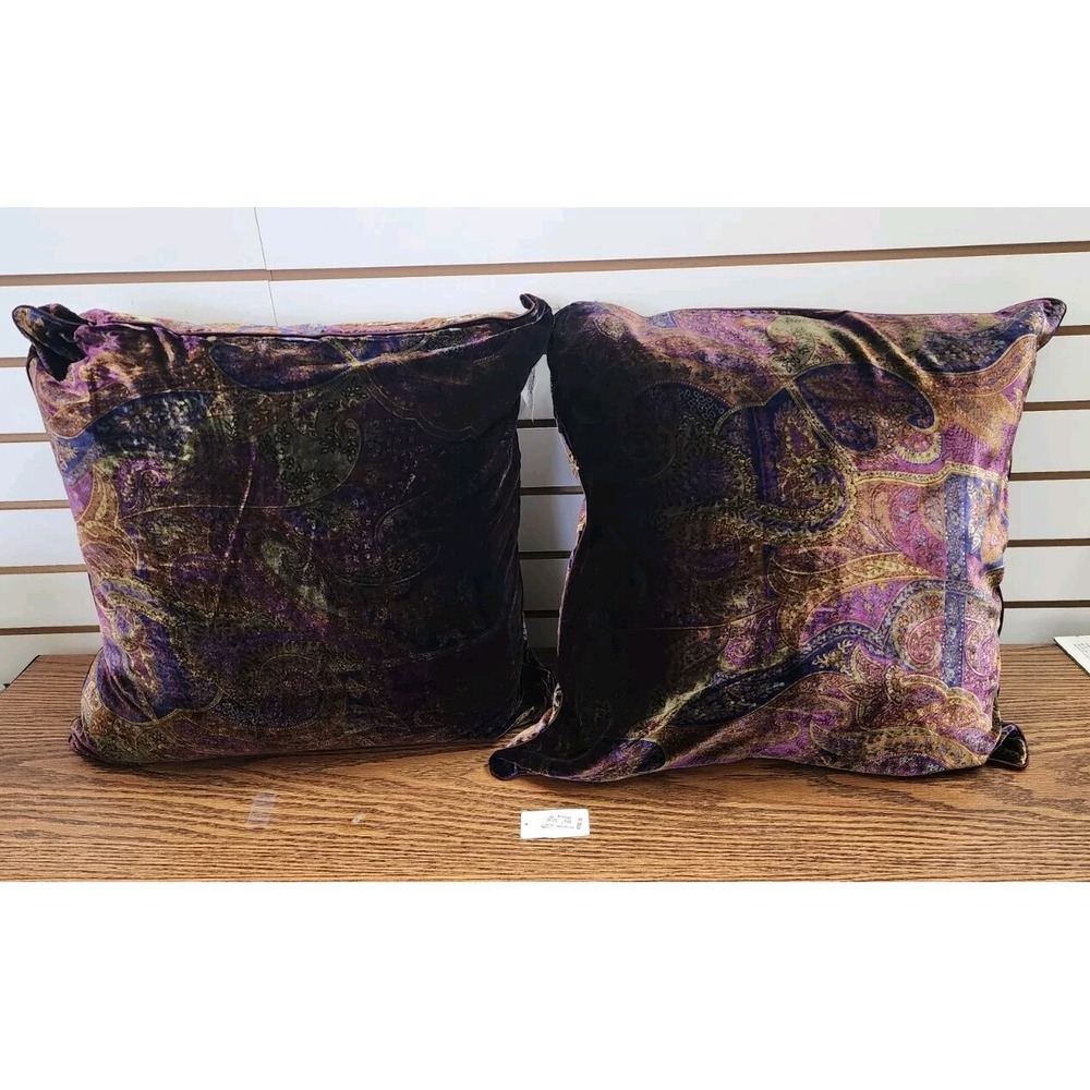 Ralph Lauren Set of 2 Velvet Paisley Throws Pillow Burgundy Purple Gold 20x20